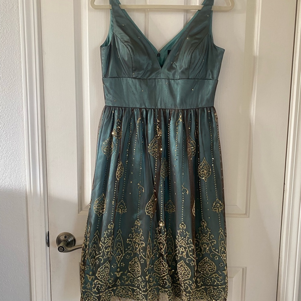 Adrianna Papell Boutique Elegant Teal and Gold Dress